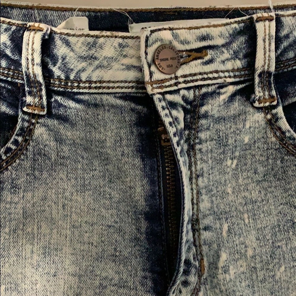 Jean Shorts - Picture 2 of 6
